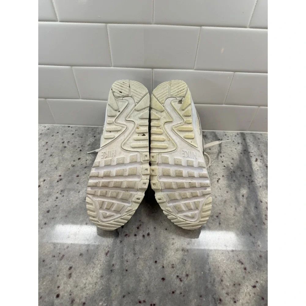 NIKE () AIR MAX 90 'Bronze/White' Girls Size 6Y